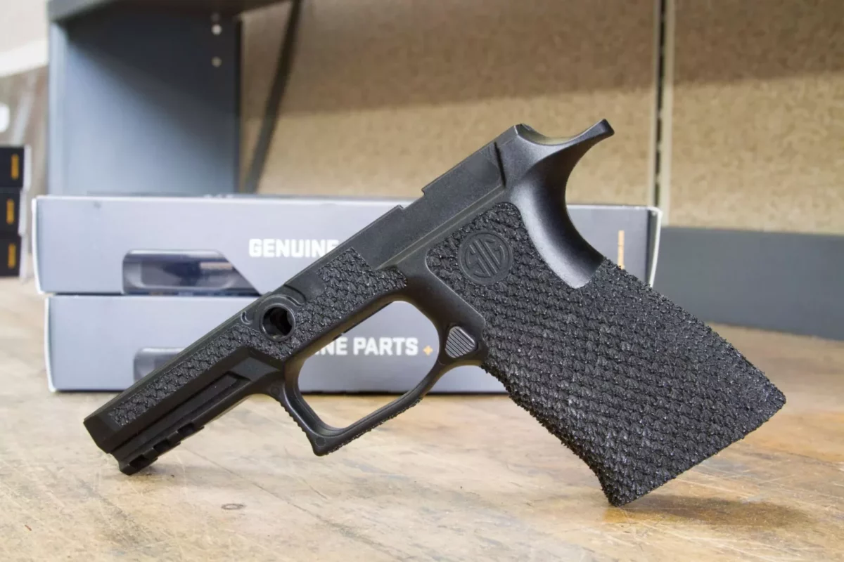 PRE-STIPPLED SIG P320 X-CARRY, M, GRIP MODULE